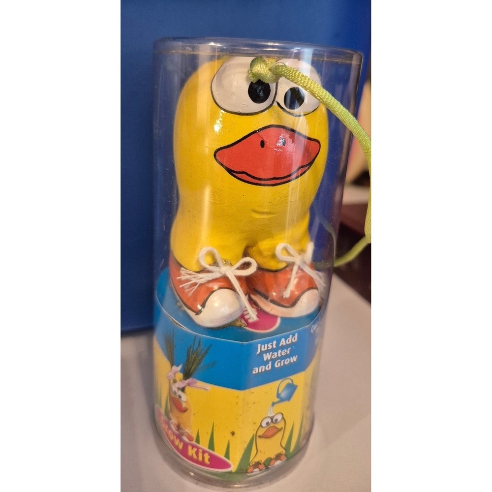 Buzzy Grow Kit‎ Unisex Small Yellow Duck Grass Head Planter Novelty Garden NEW